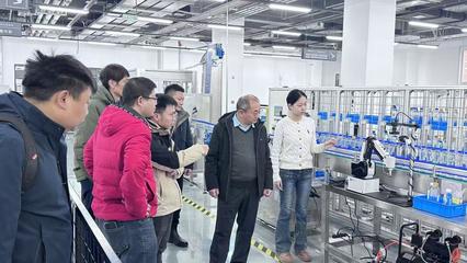 揚(yáng)州經(jīng)濟(jì)技術(shù)開發(fā)區(qū)科技局李俊副局長一行訪問機(jī)械工程學(xué)院，共促工程與技術(shù)研究發(fā)展